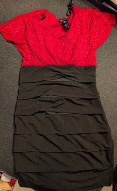 Enfocus Petite Red and Black Glitter Dress Size S
